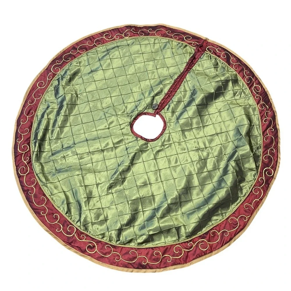 Dorothy Madans Christmas Tree Skirt‎ Green Burgundy Gold Scroll Quilted